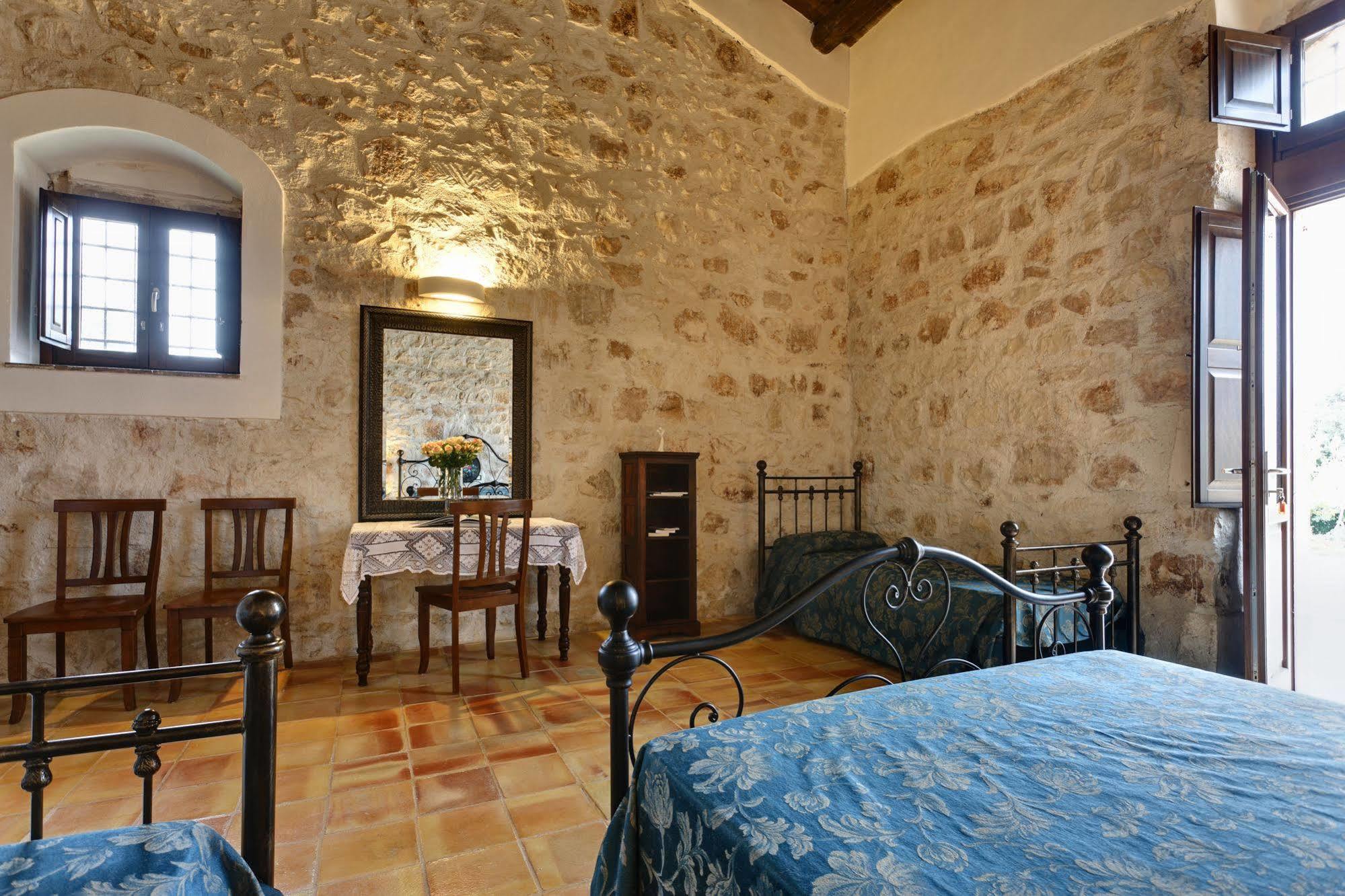 Agriturismo Gaia Noto Eksteriør bilde